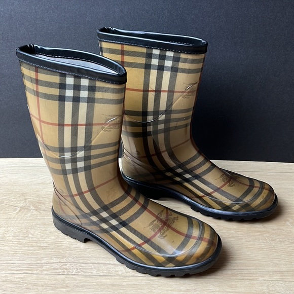 BURBERRY RUBBER PRINTED RAIN BOOTS WOMENS SIZE 37 - Picture 2 of 10